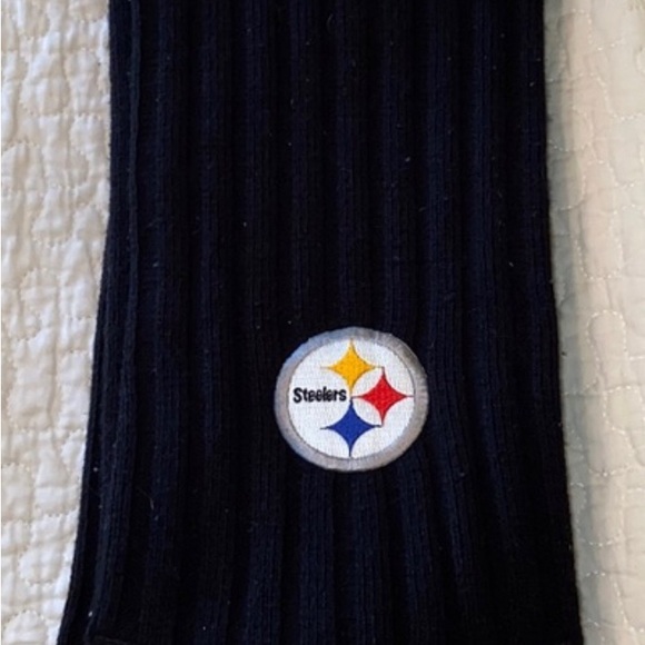 Pittsburgh Steelers Black Infinite Scarf - Picture 2 of 5